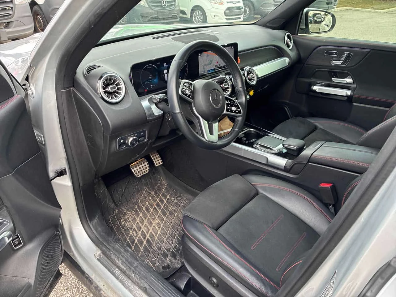 Mercedes-Benz GLB * 250 * ПРЕДСТАВИТЕЛСТВО * 2 КЛЮЧА * 360, снимка 5 - Автомобили и джипове - 54117104