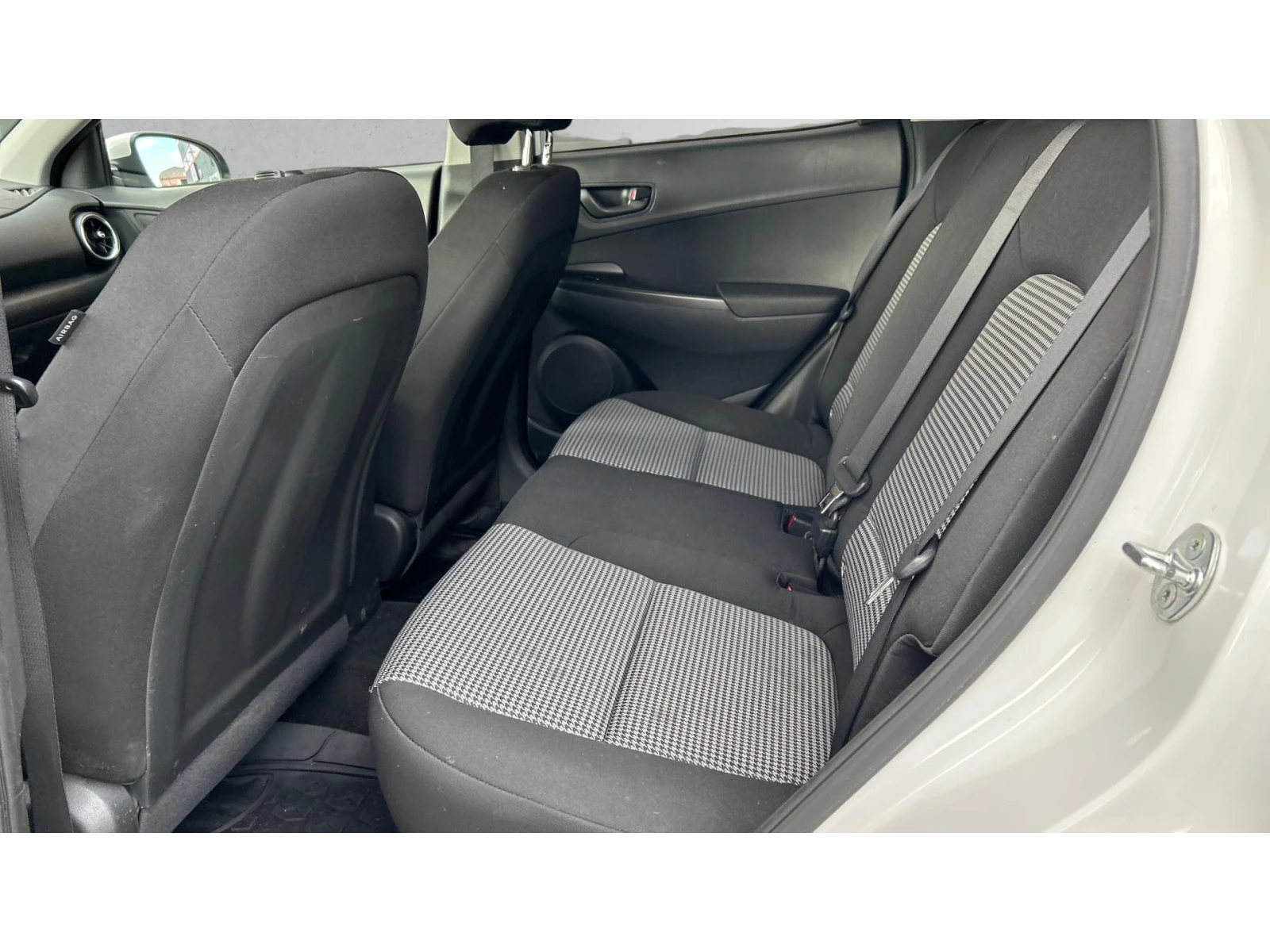 Hyundai Kona 1. 0T-GDI  M/T, ������� ������ �� 190   | Mobile.bg � ����������� 12