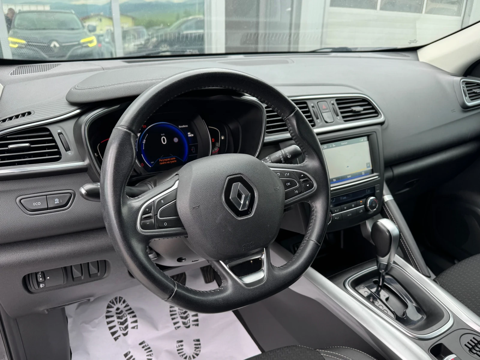 Renault Kadjar 1.5DCI/АВТОМАТ/ENERGY INTENS/ТОП СЪСТОЯНИЕ, снимка 10 - Автомобили и джипове - 54641192