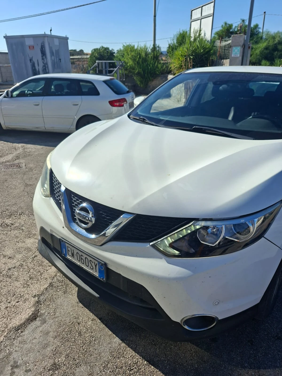 Nissan Qashqai 1.5dci-110ks-2014god, снимка 11 - Автомобили и джипове - 55386187