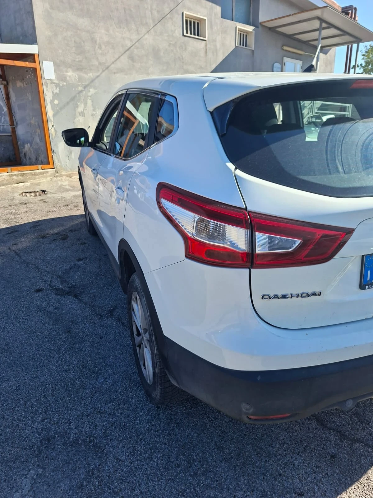 Nissan Qashqai 1.5dci-110ks-2014god, снимка 10 - Автомобили и джипове - 55386187