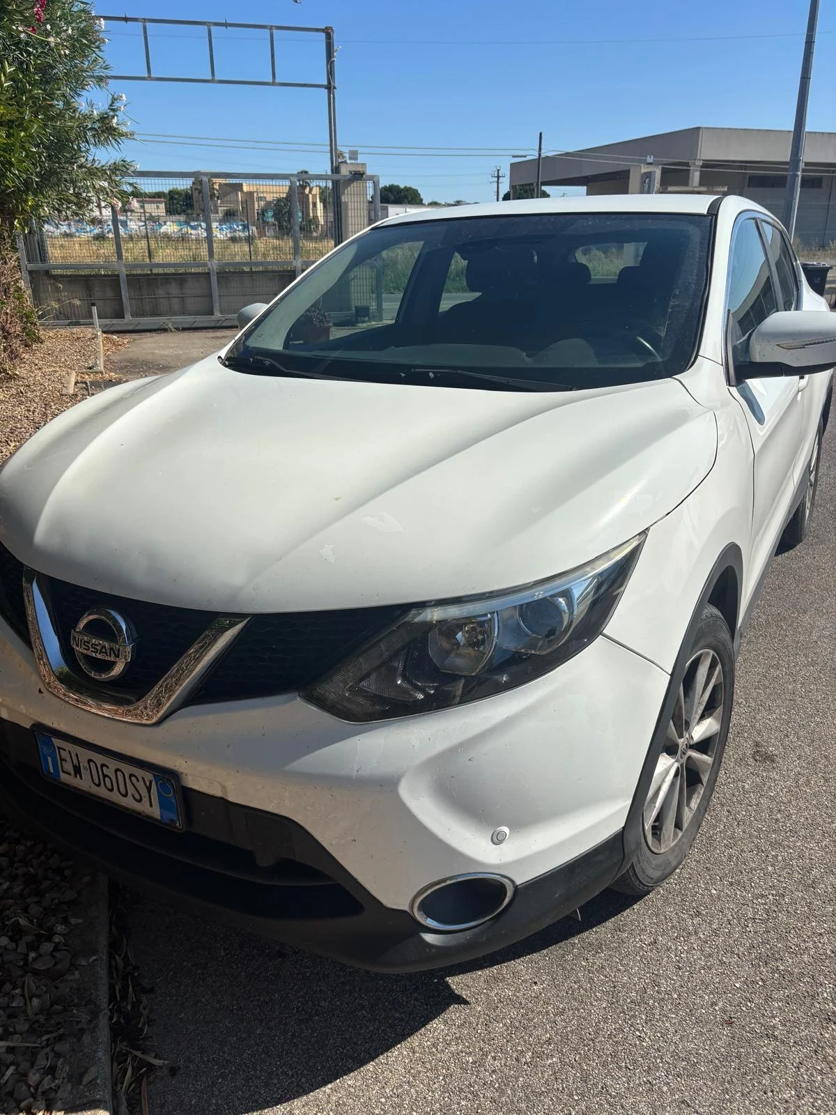 Nissan Qashqai 1.5dci-110ks-2014god, снимка 3 - Автомобили и джипове - 55386187