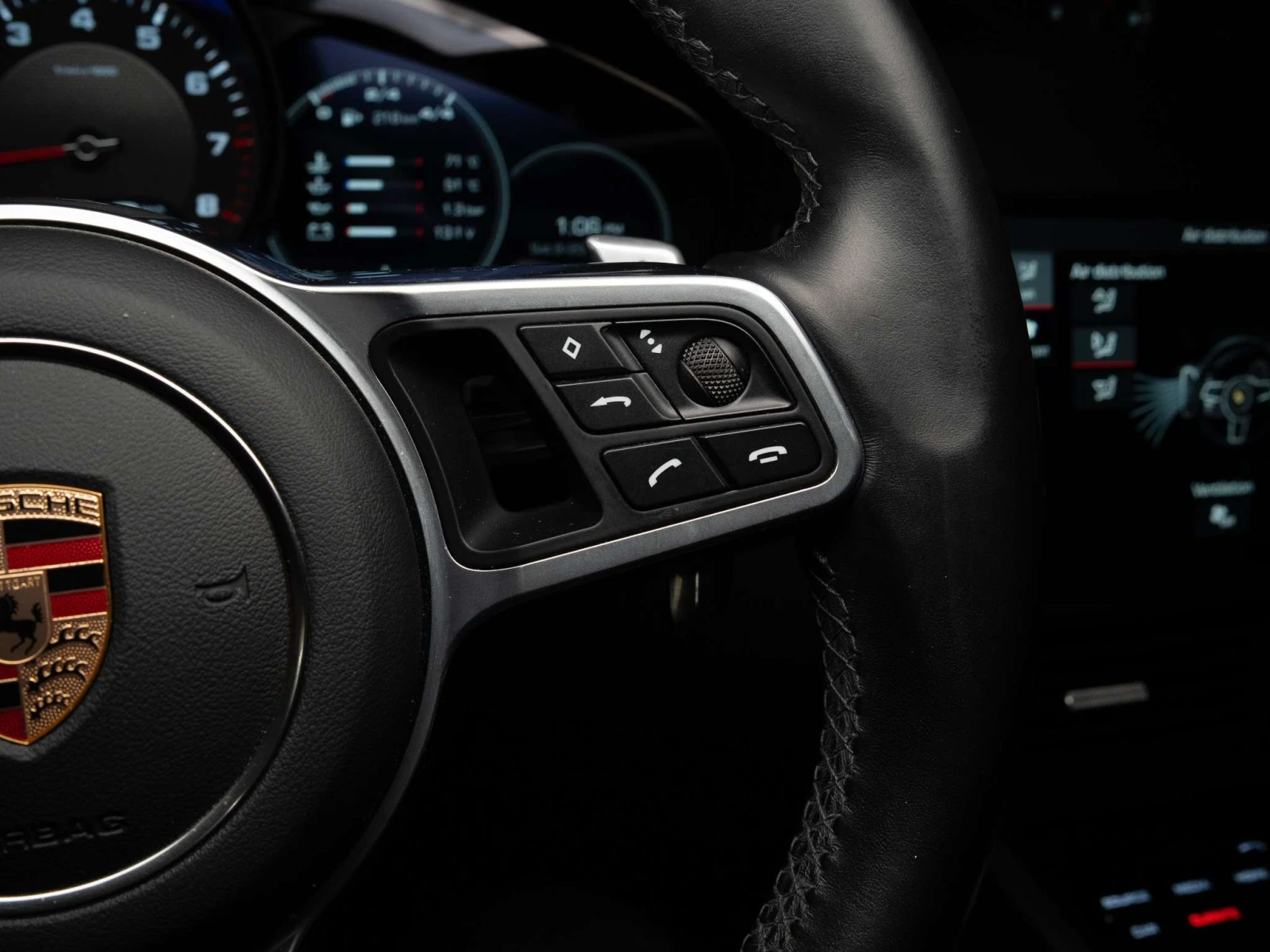 Porsche Cayenne * PREMIUM PLUS | PANO | BOSE | 20 IN * CARFAX * , снимка 11 - Автомобили и джипове - 56058781