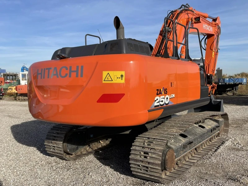 Багер Hitachi ZX 250 LC-6 , снимка 16 - Индустриална техника - 42989072