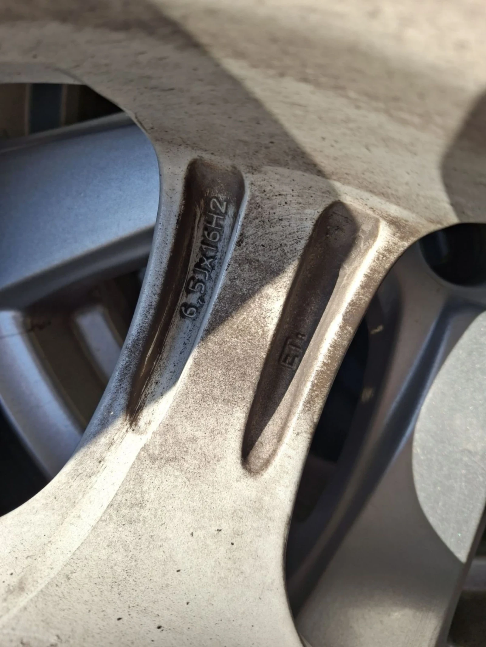 ���� � ������ 215/65R16 �� Nissan | Mobile.bg � ����������� 8