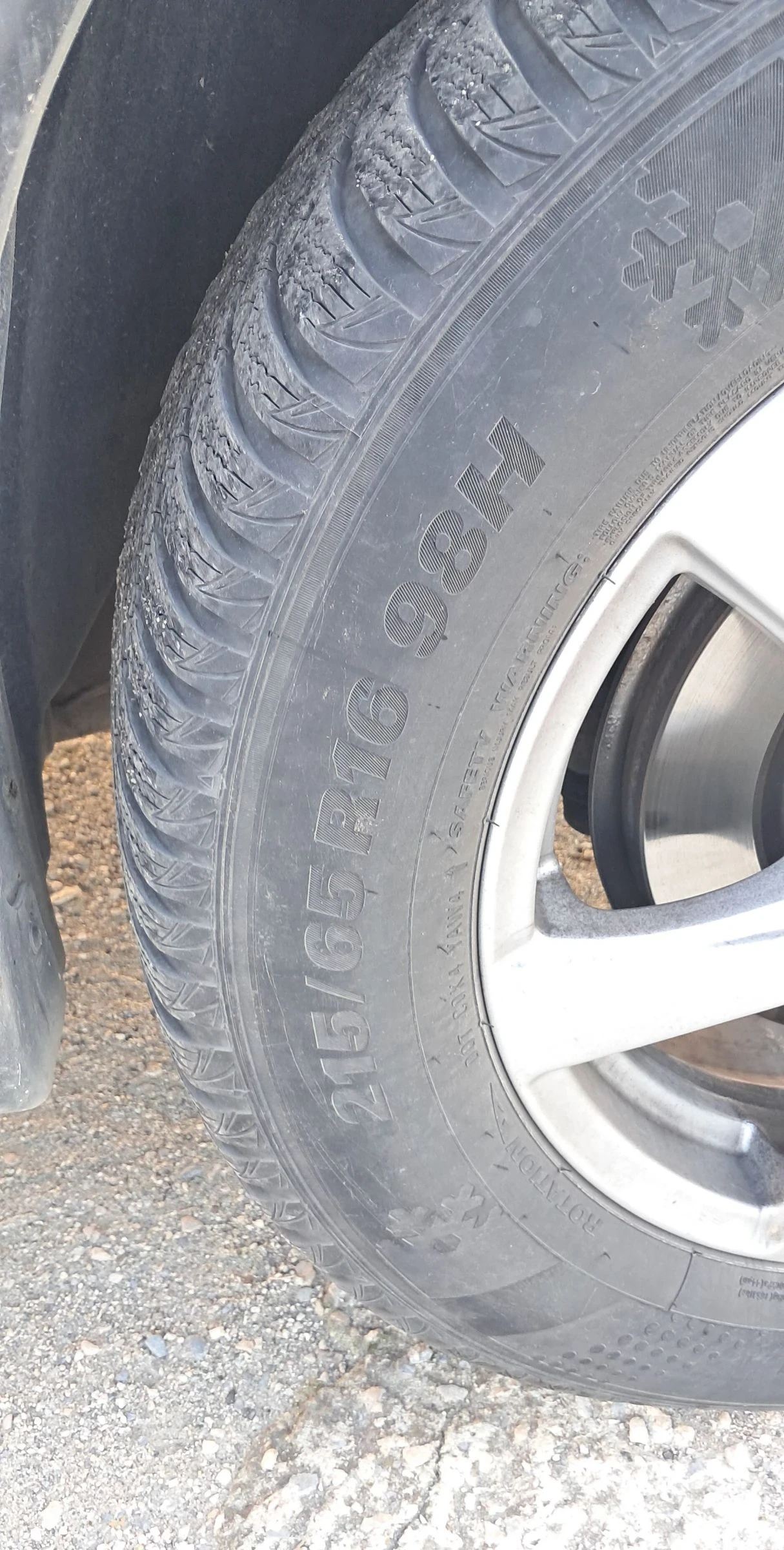    215/65R16  Nissan | Mobile.bg   5