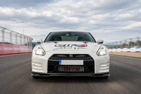 Nissan Gt-r, снимка 1