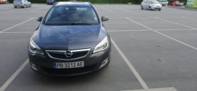 Opel Astra, снимка 1 - Автомобили и джипове - 45342457