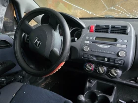 Honda Jazz Ударена, снимка 9