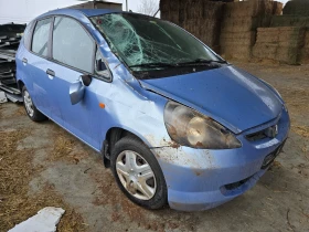 Honda Jazz Ударена, снимка 3