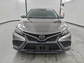 ������ Toyota Camry