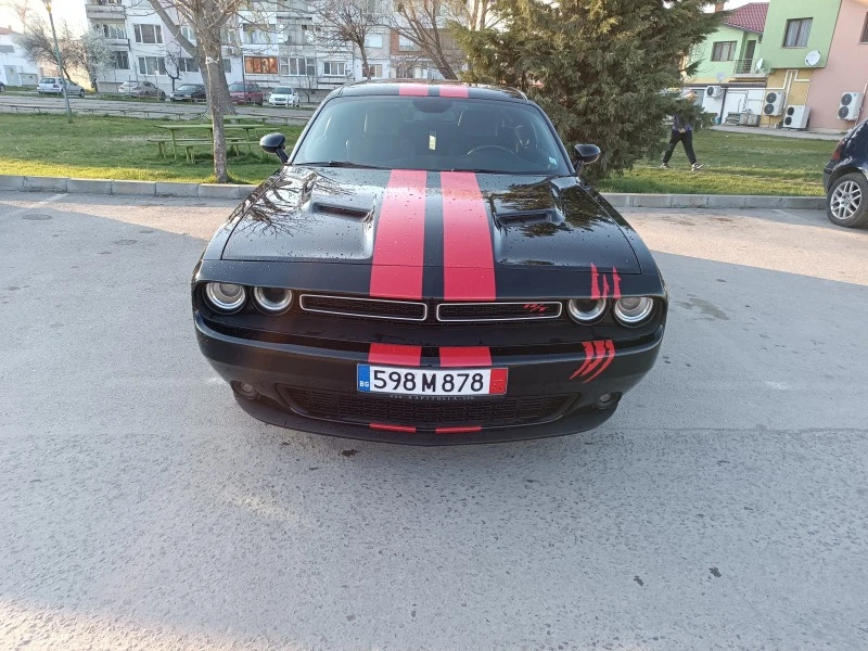 Dodge Challenger 5.7HEMI RT, снимка 1 - Автомобили и джипове - 46904556