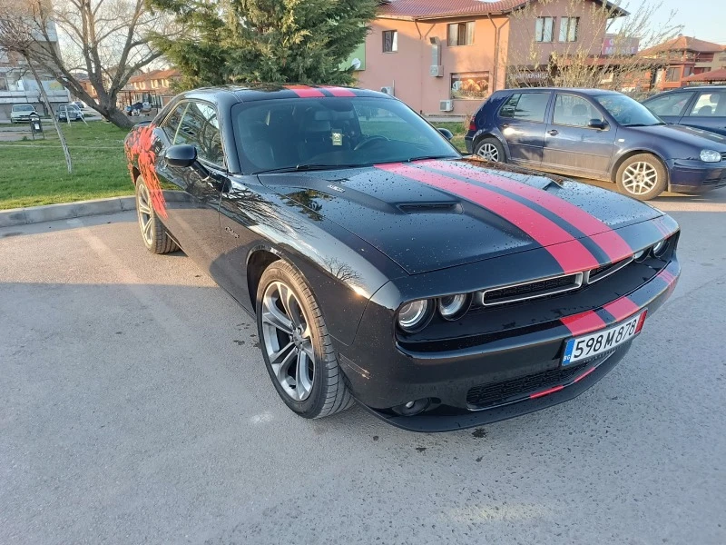 Dodge Challenger 5.7HEMI RT, снимка 2 - Автомобили и джипове - 47382260