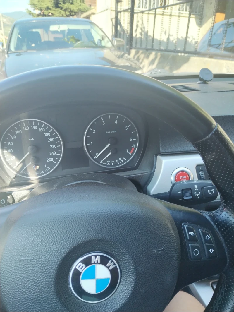 BMW 320 Комби, снимка 9 - Автомобили и джипове - 48367550