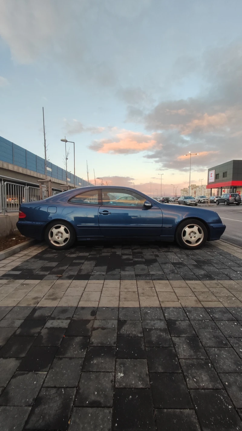 Mercedes-Benz CLK 2.0 kompressor, снимка 6 - Автомобили и джипове - 48519762