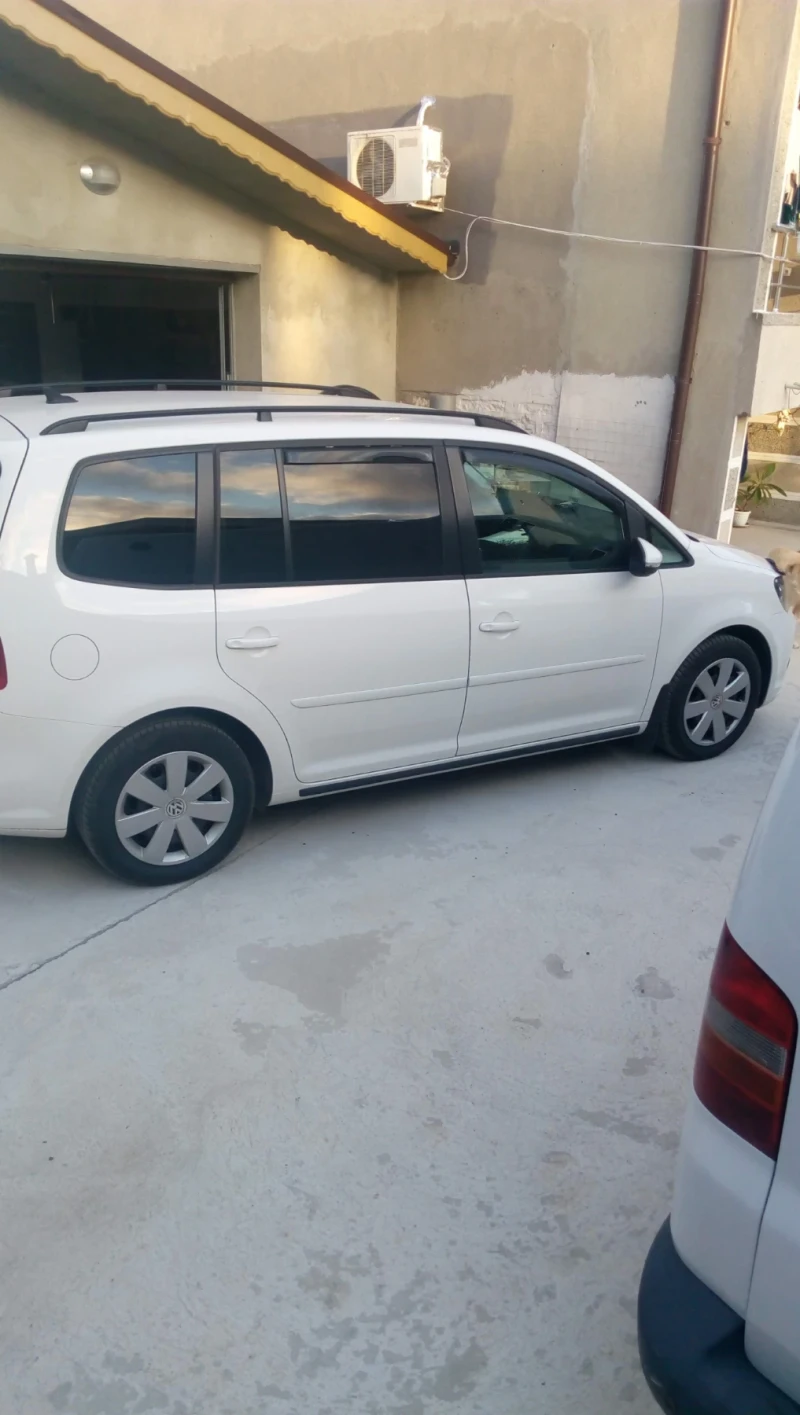 VW Touran, снимка 10 - Автомобили и джипове - 48774650