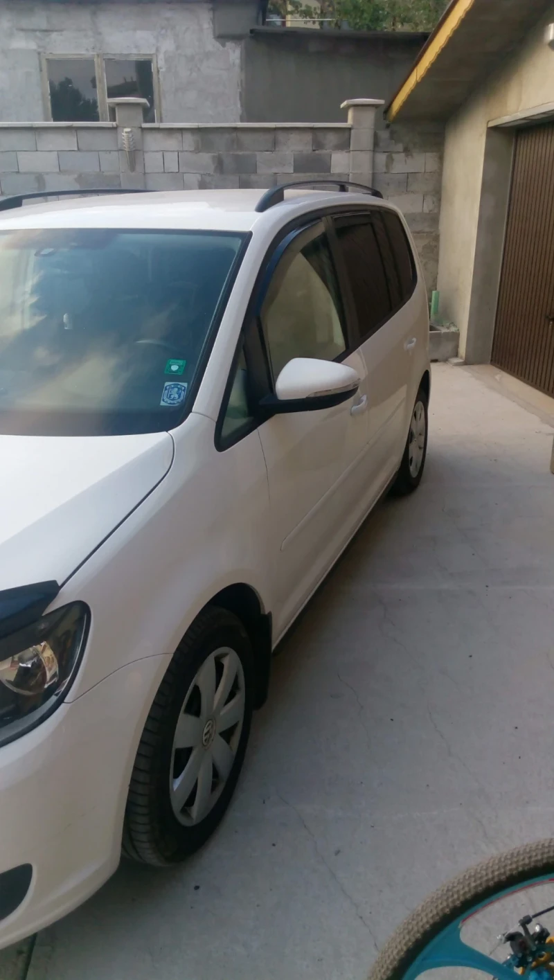 VW Touran, снимка 12 - Автомобили и джипове - 48774650