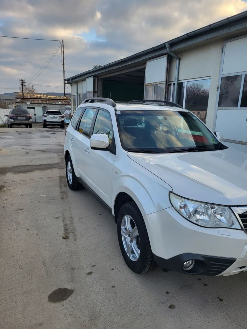 Subaru Forester, снимка 2 - Автомобили и джипове - 48967981