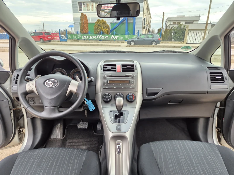 Toyota Auris * 118x.км* АВТОМАТ* НОВА* , снимка 9 - Автомобили и джипове - 49160608