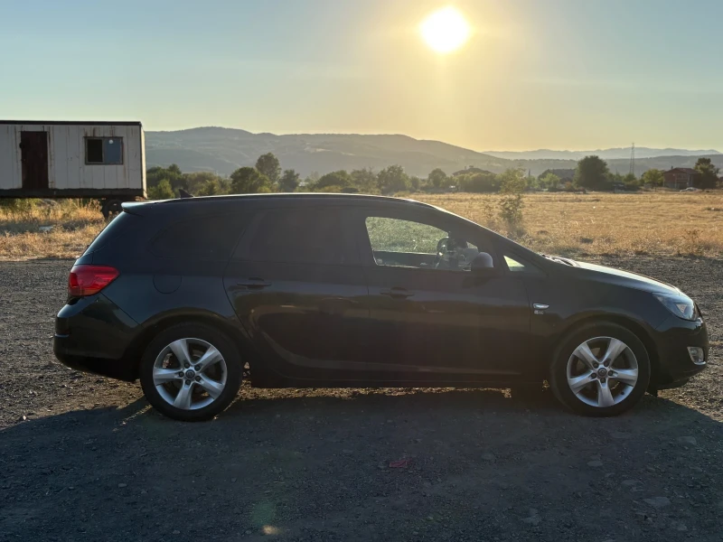 Opel Astra, снимка 2 - Автомобили и джипове - 52284853