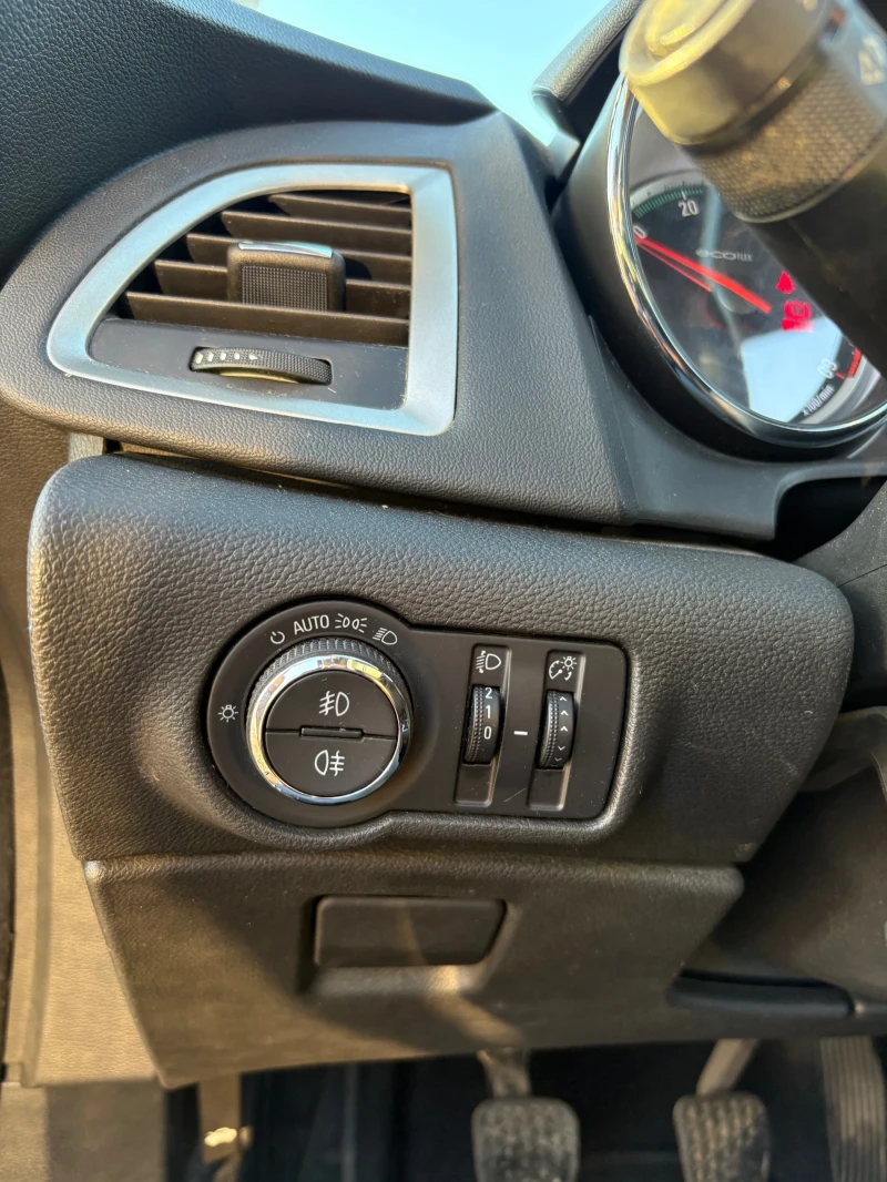 Opel Astra, снимка 9 - Автомобили и джипове - 52284853