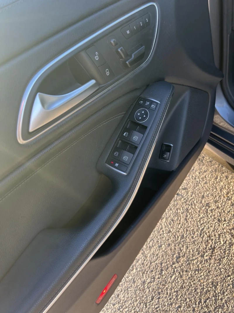 Mercedes-Benz CLA 45 AMG, снимка 11 - Автомобили и джипове - 52743515
