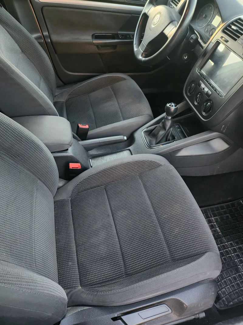 VW Golf 1.9 TDI, снимка 6 - Автомобили и джипове - 52918706