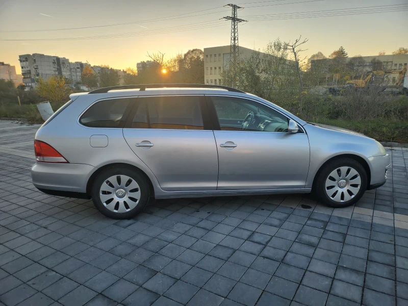 VW Golf 1.9 TDI, снимка 4 - Автомобили и джипове - 52918706