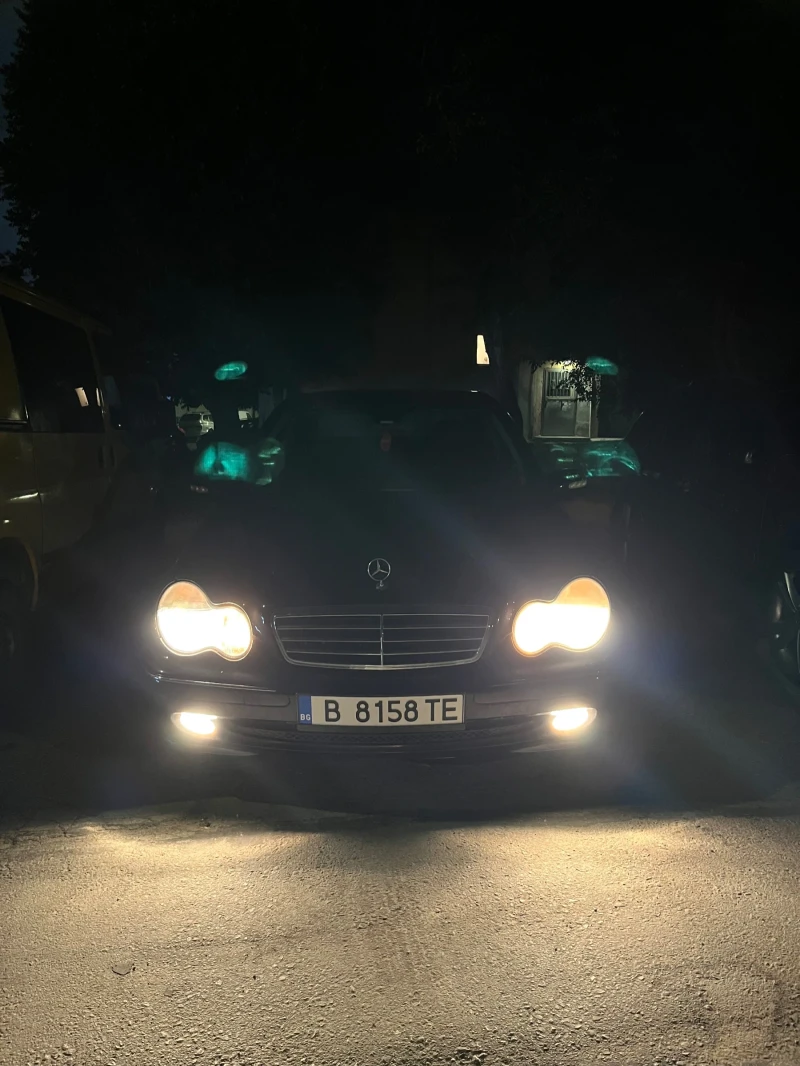 Mercedes-Benz C 200 Kompressor, снимка 13 - Автомобили и джипове - 52962167