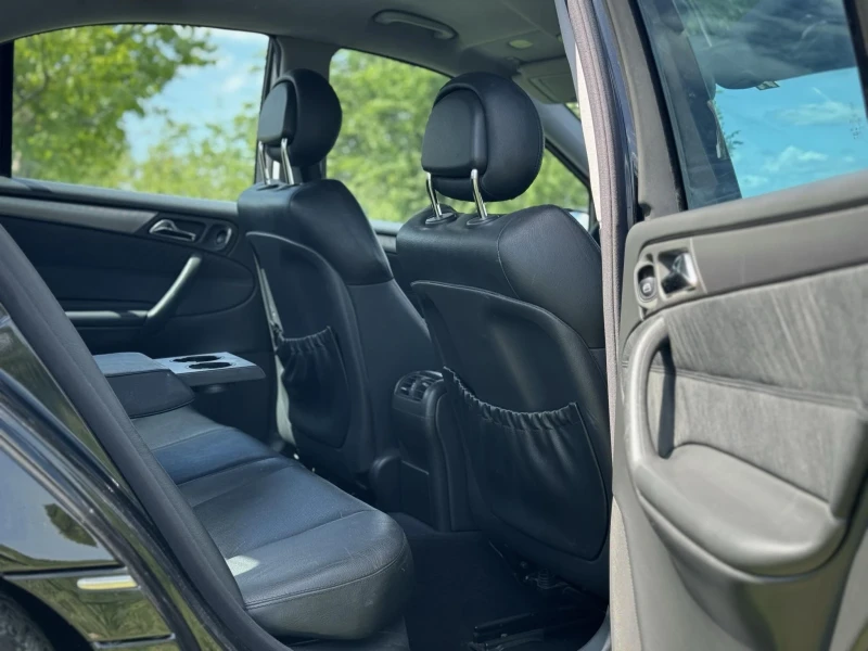 Mercedes-Benz C 200 Kompressor, снимка 8 - Автомобили и джипове - 52962167