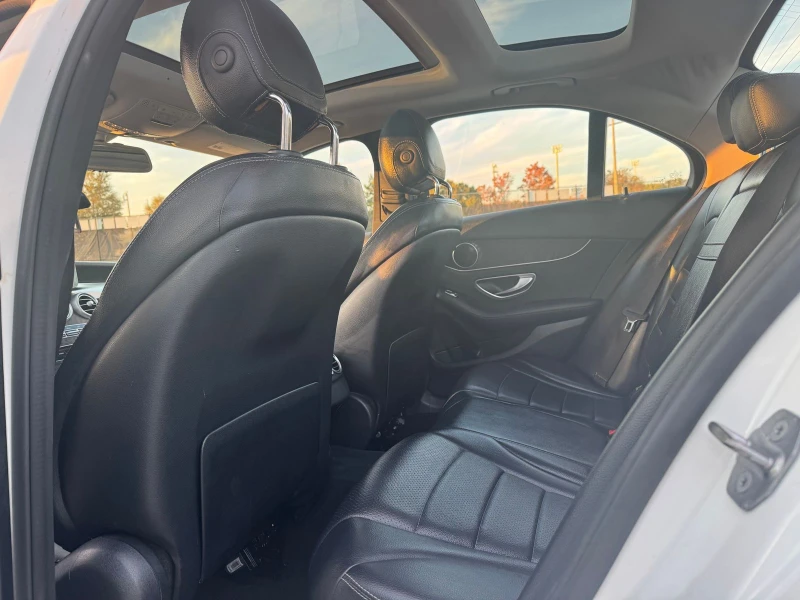 Mercedes-Benz C 300, снимка 10 - Автомобили и джипове - 53442200