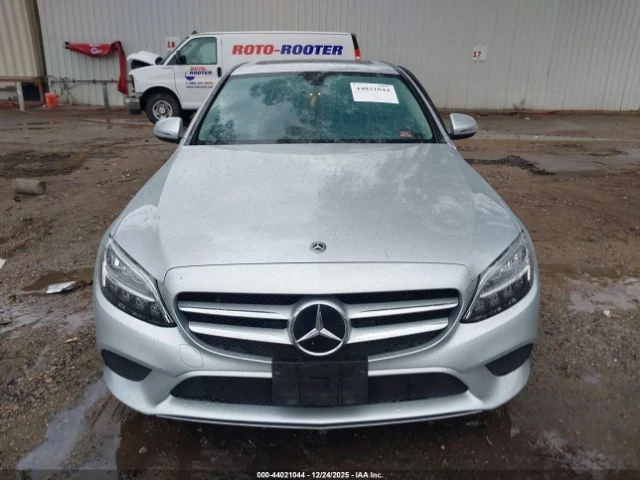 Mercedes-Benz C 300 BURMESTER - изображение 2