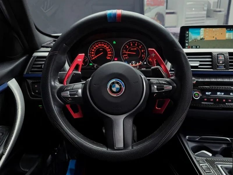 BMW 320 i, снимка 13 - Автомобили и джипове - 54592442