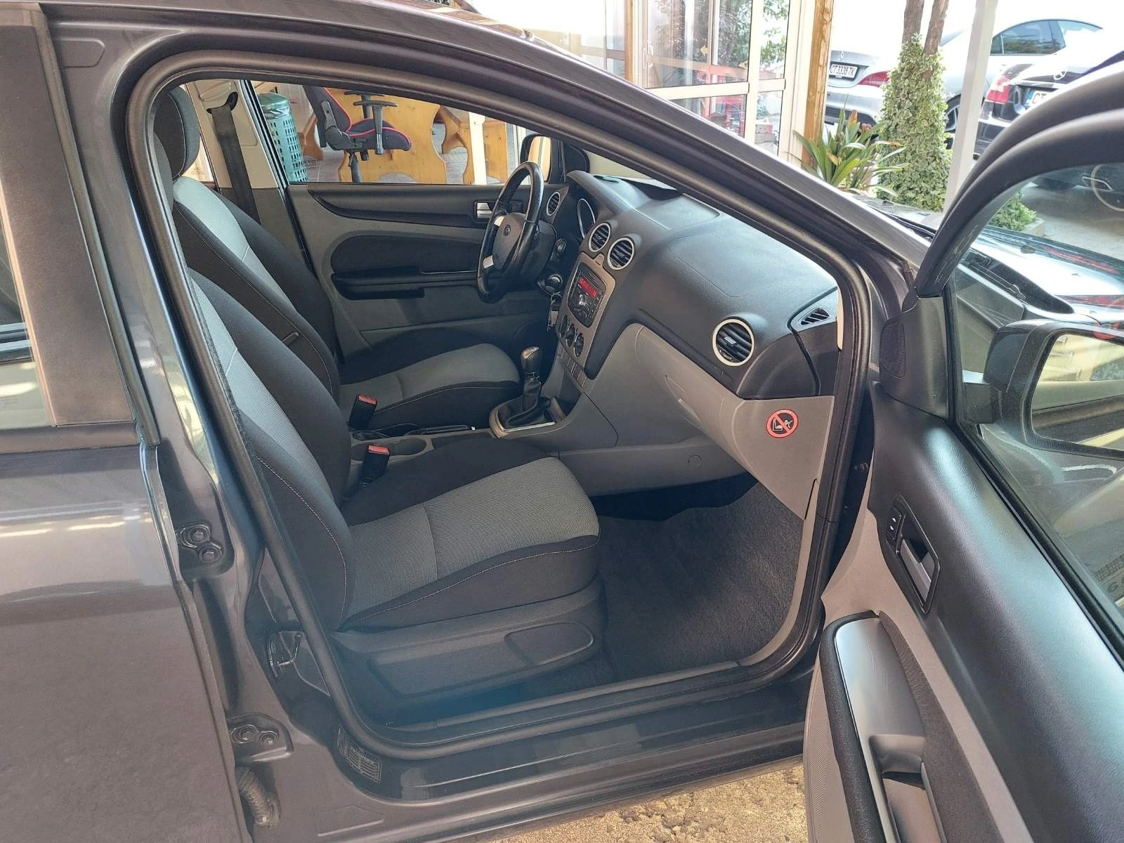 Ford Focus 1.6i | Mobile.bg — изображение 11