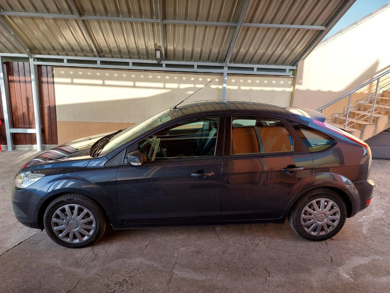 Ford Focus 1.6i - изображение 4