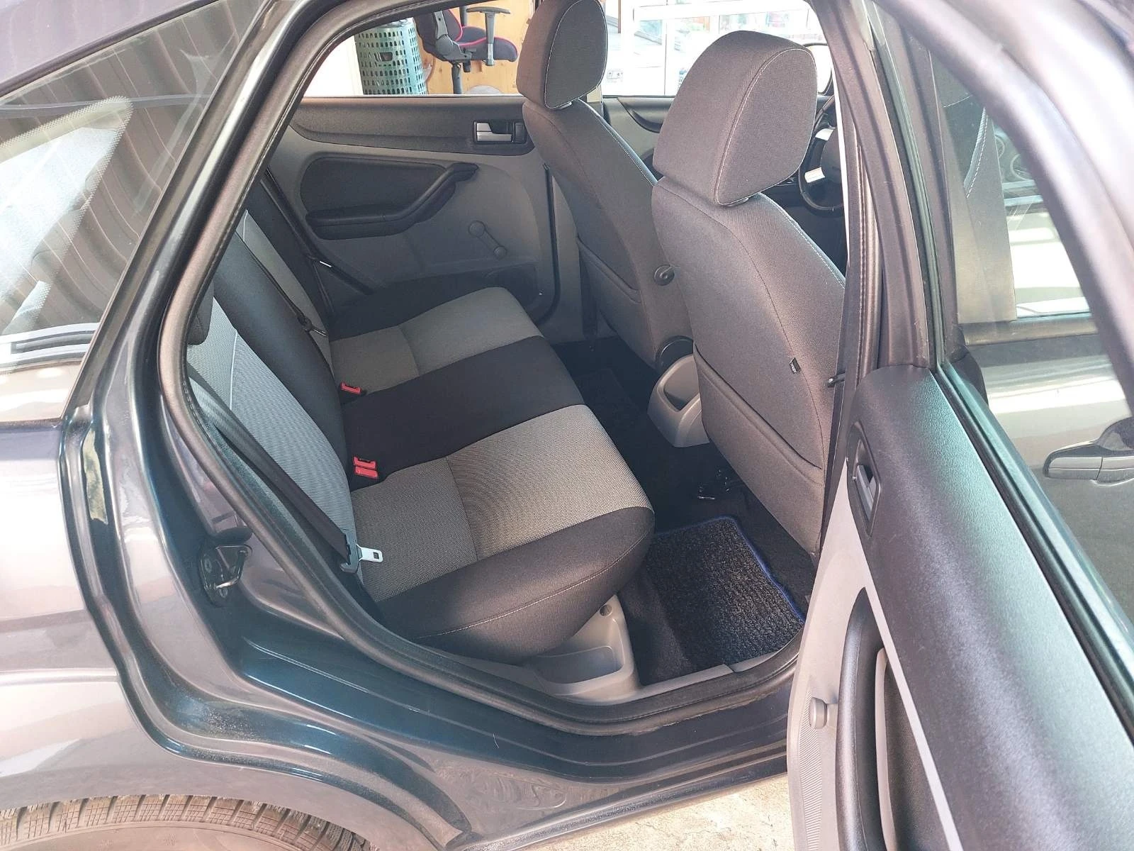 Ford Focus 1.6i | Mobile.bg — изображение 15