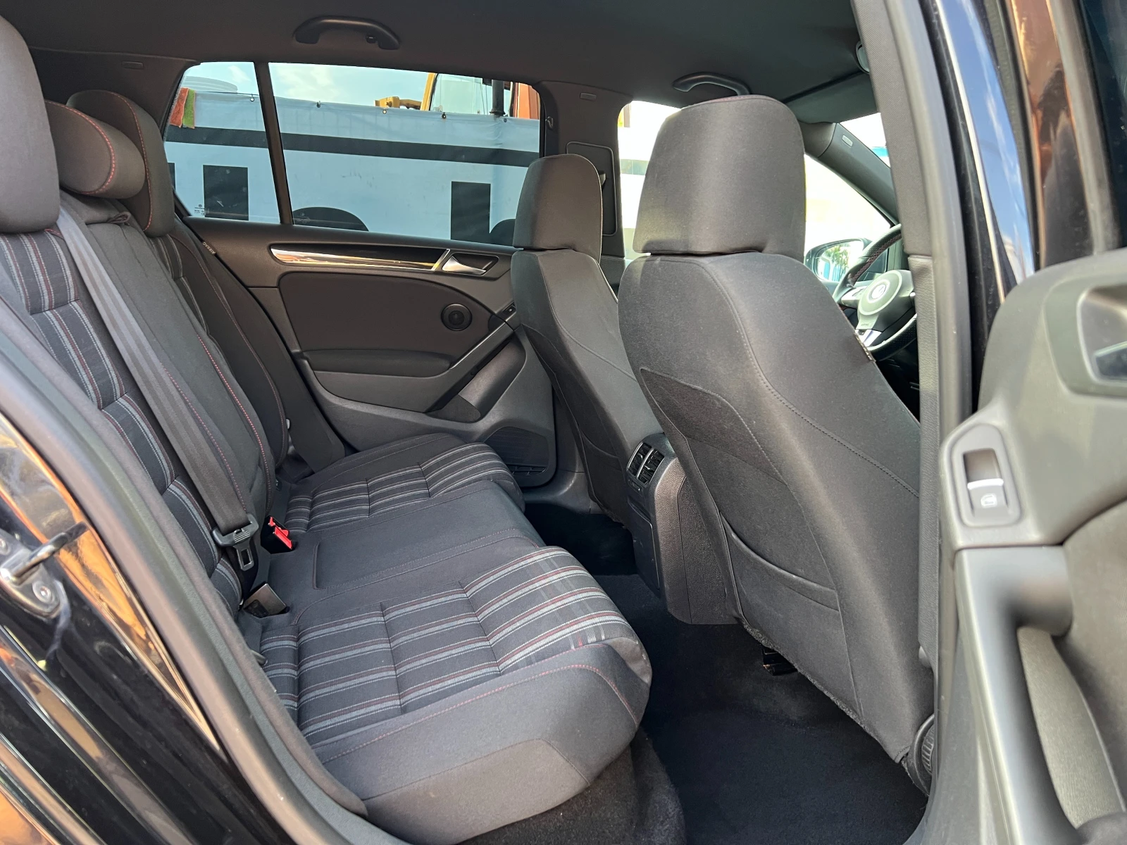 VW Golf  | Mobile.bg   12