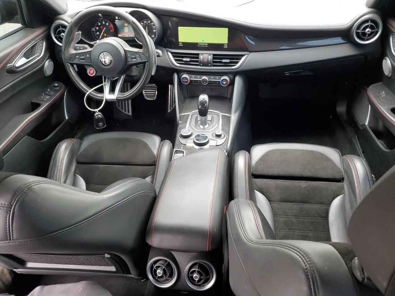 Alfa Romeo Giulia  - изображение 8