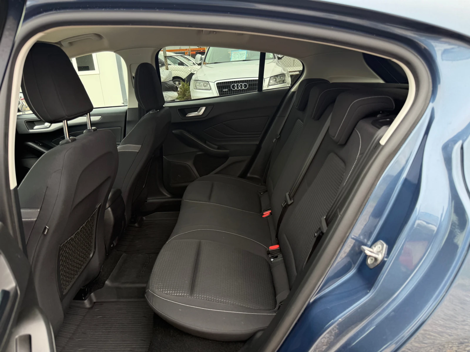 Ford Focus 1.5d/Titanium/Keyless Go/Nav/PDC/Euro6 - изображение 8