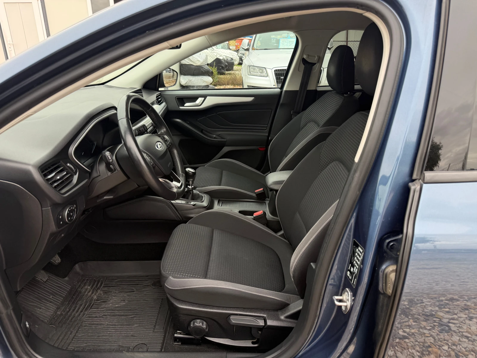 Ford Focus 1.5d/Titanium/Keyless Go/Nav/PDC/Euro6 - изображение 7