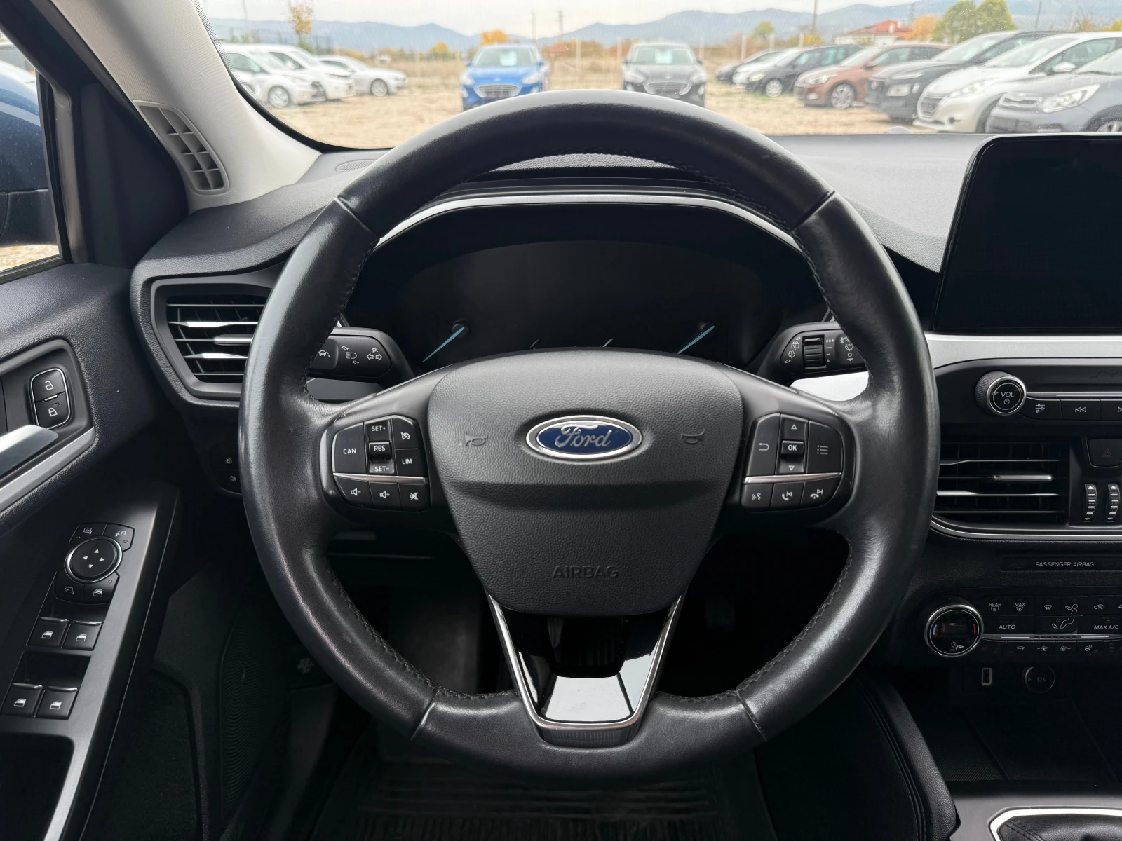 Ford Focus 1.5d/Titanium/Keyless Go/Nav/PDC/Euro6 - изображение 10