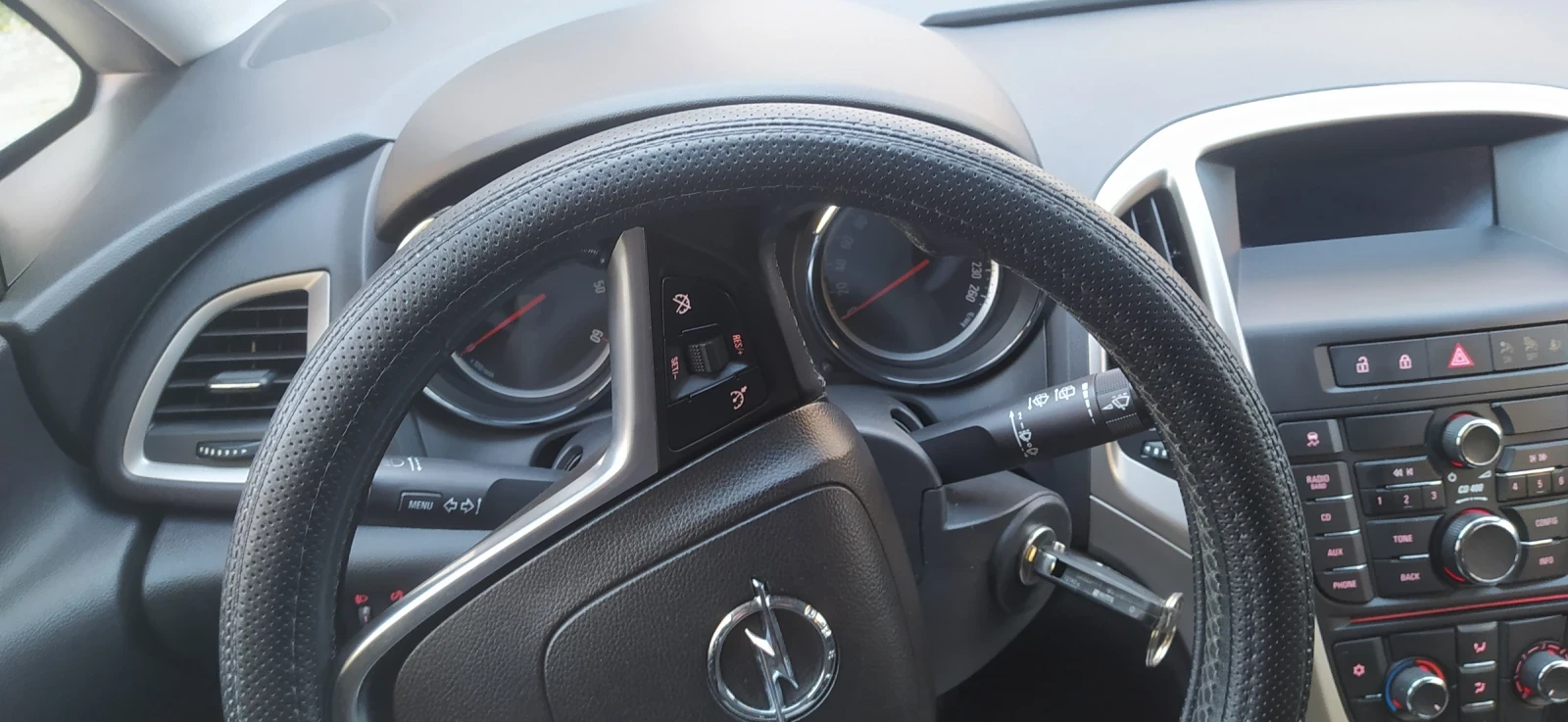 Opel Astra Sport Tourer 1.7 CDTi - изображение 4