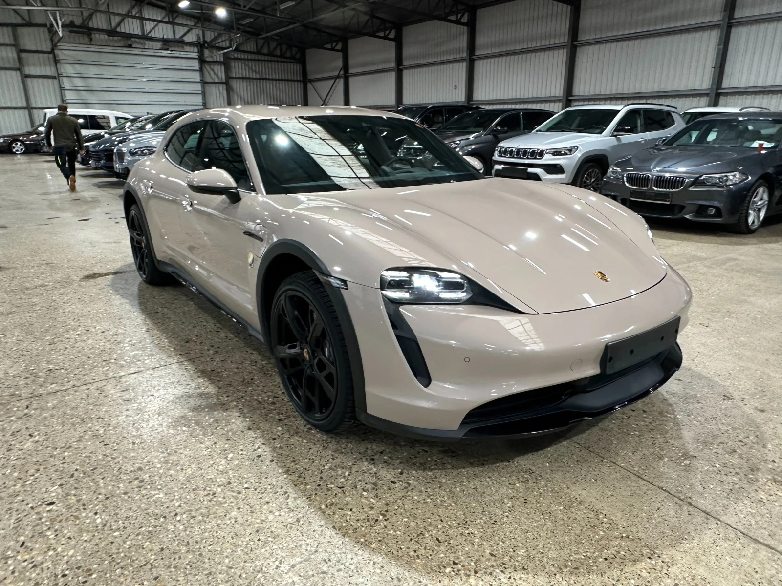 Porsche Taycan 93KWh AWD GT - изображение 2