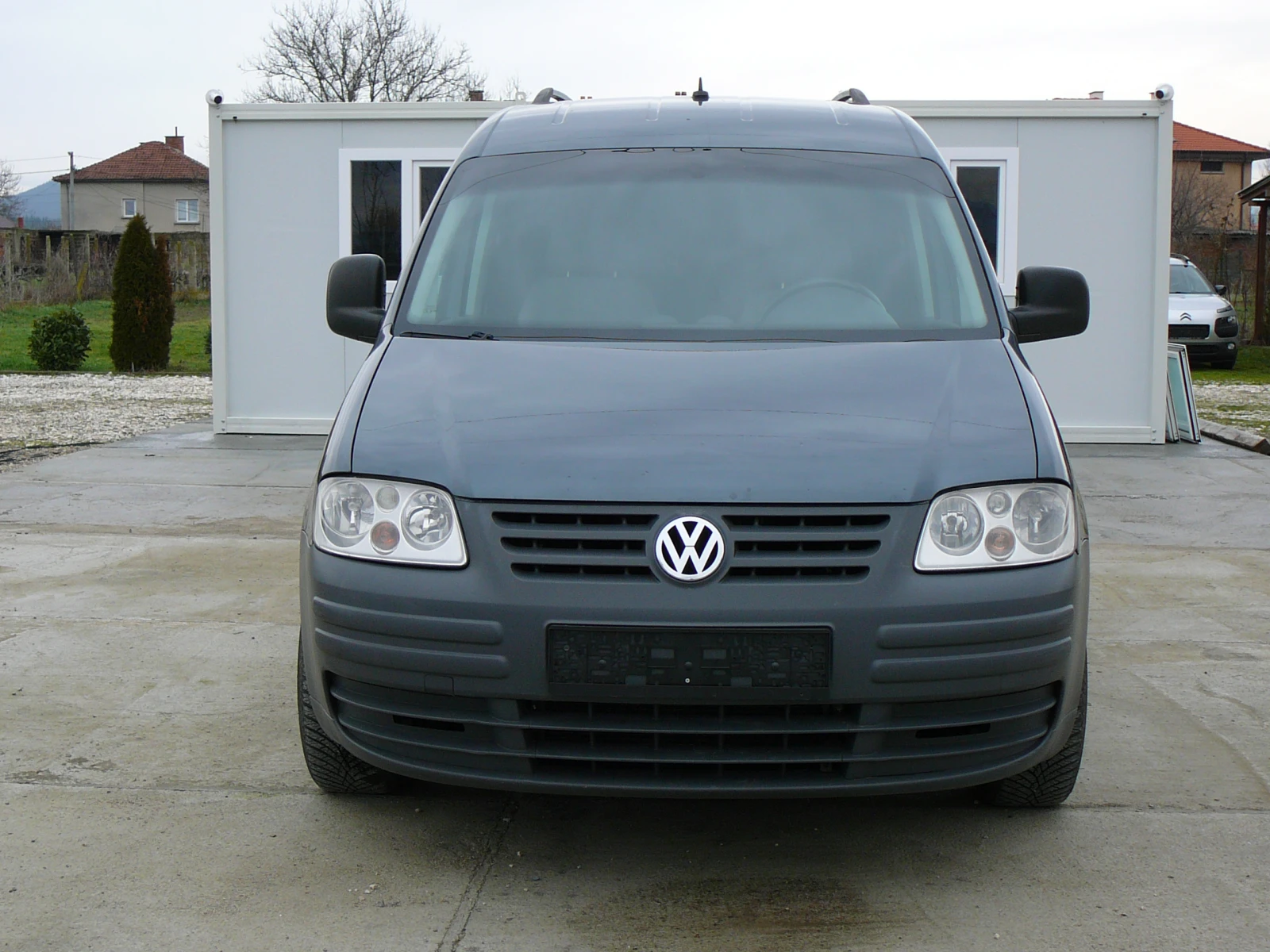 VW Caddy 1.9 tdi Автомат - изображение 4