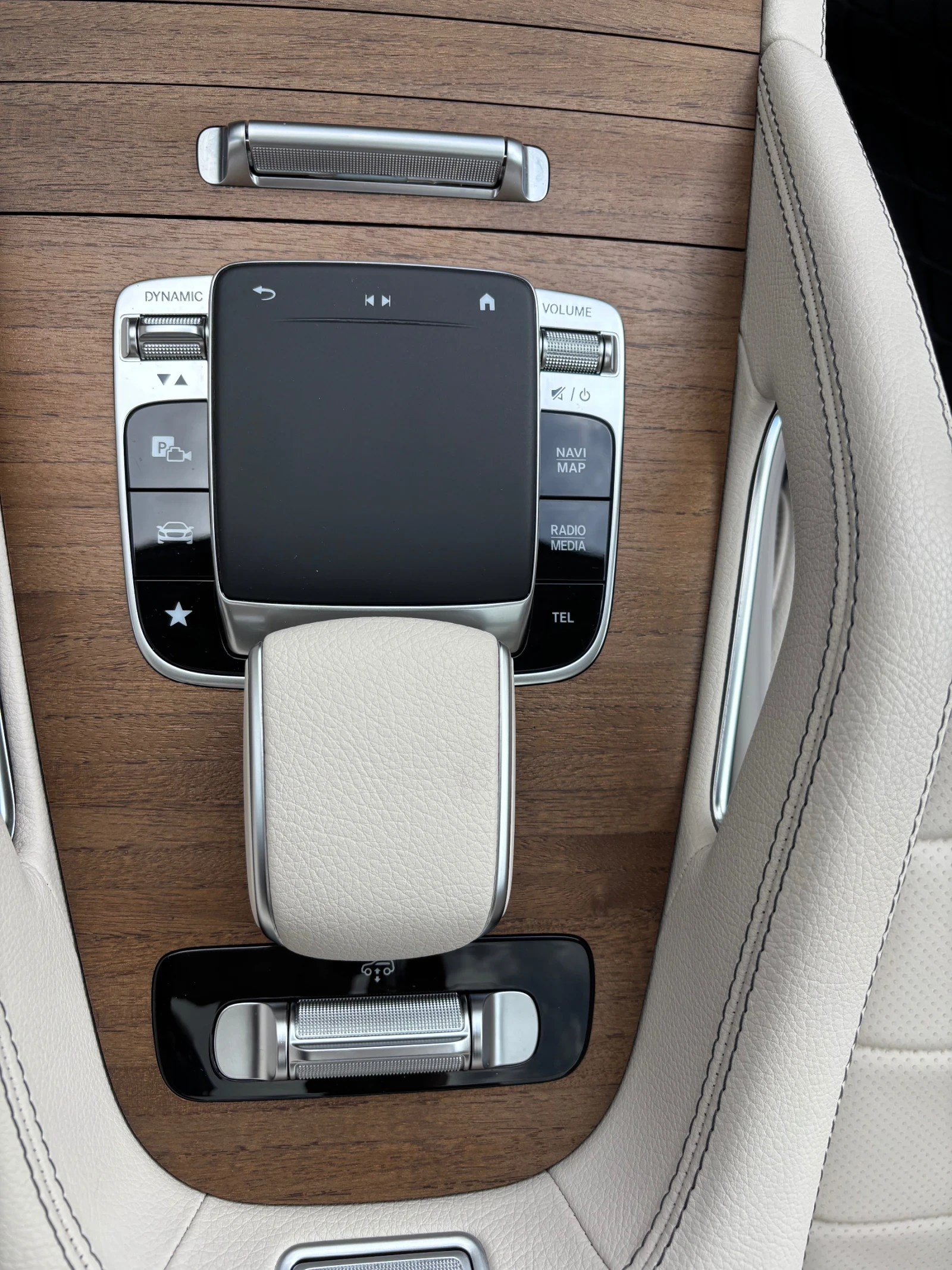 Mercedes-Benz GLE 450 Night Package EQ Boost, снимка 15 - Автомобили и джипове - 53524655