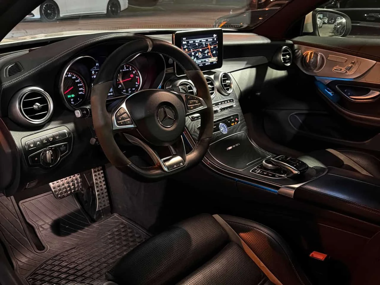 Mercedes-Benz C 63 AMG * S * CARFAX * ЦЕНА ДО БГ - изображение 5