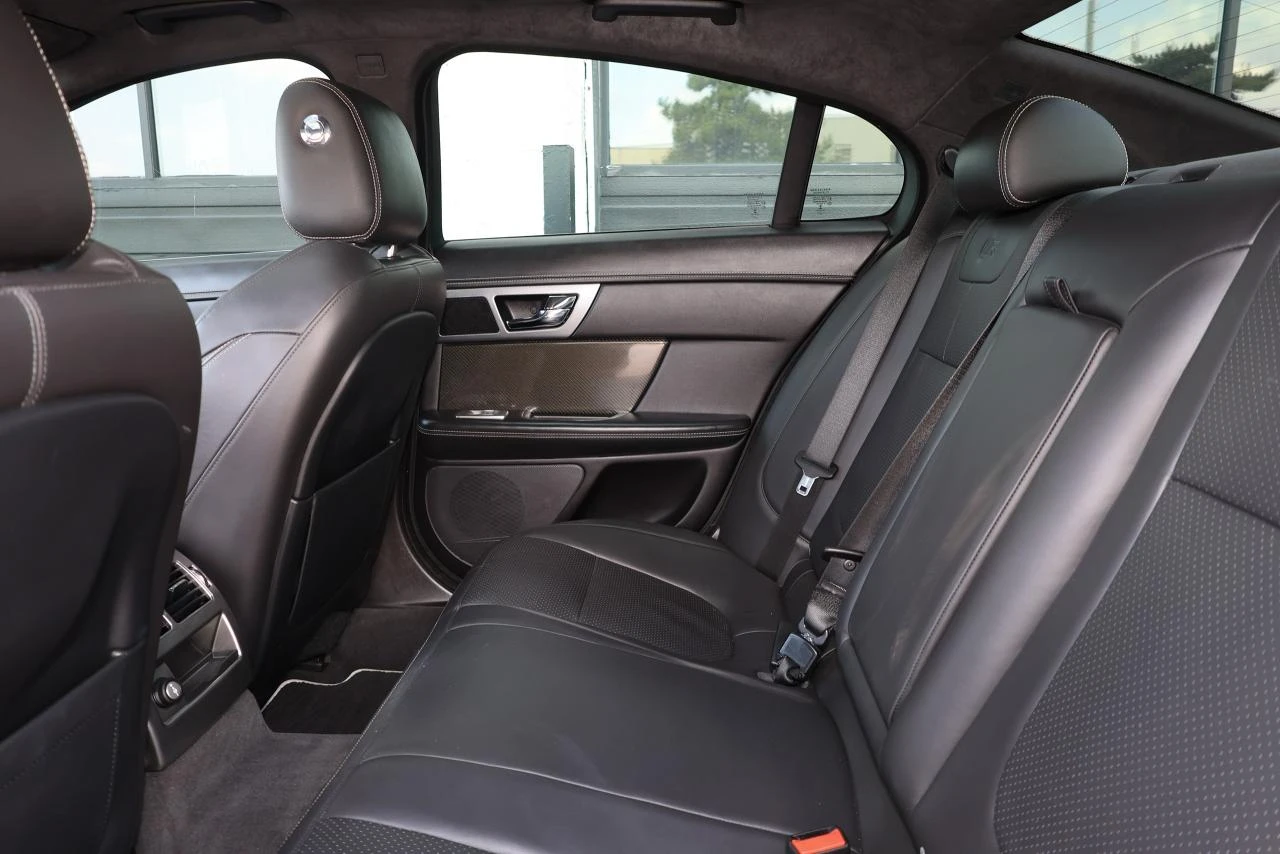 Jaguar Xf XFR 5.0L V8 - SUNROOF| BLINDSPOT| NAVI| CAMERA, снимка 12 - Автомобили и джипове - 53818466