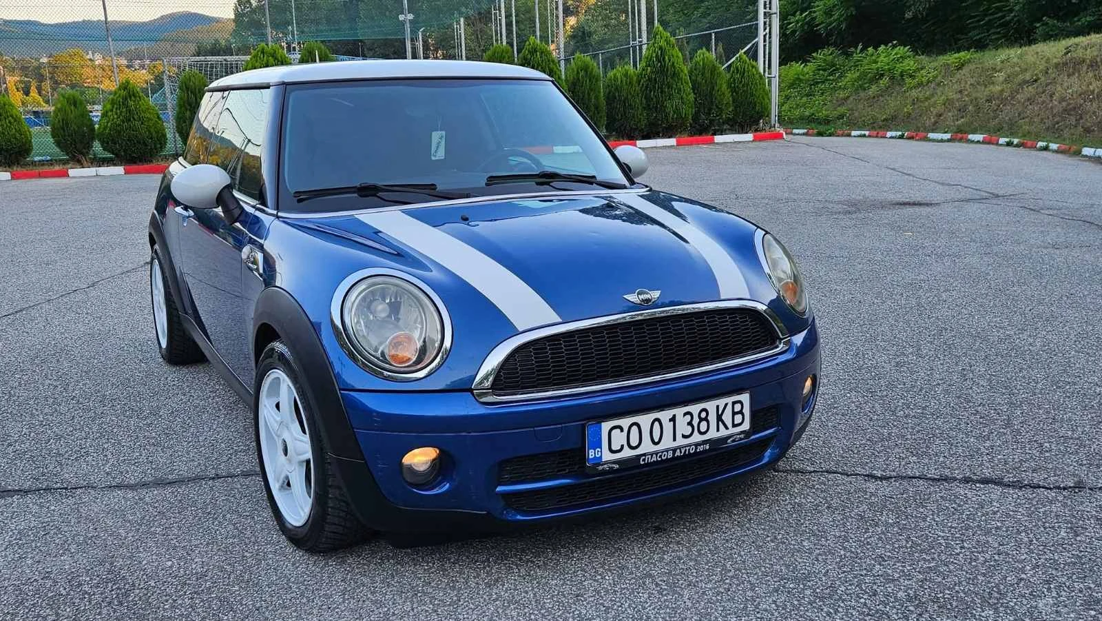 Mini Cooper 1.6 Hdi Klimatik/Facelift, снимка 9 - Автомобили и джипове - 54059310