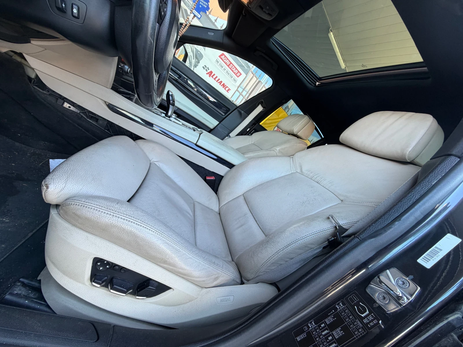 BMW 730 БАРТЕР* 3.0Д* Телевизори* 5бутона, снимка 10 - Автомобили и джипове - 54153642