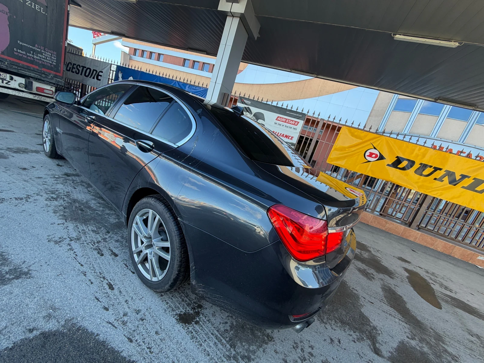 BMW 730 БАРТЕР* 3.0Д* Телевизори* 5бутона, снимка 4 - Автомобили и джипове - 54153642